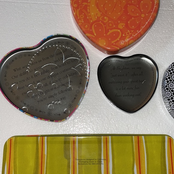 Brighton Set if 3 tins - Picture 3 of 5